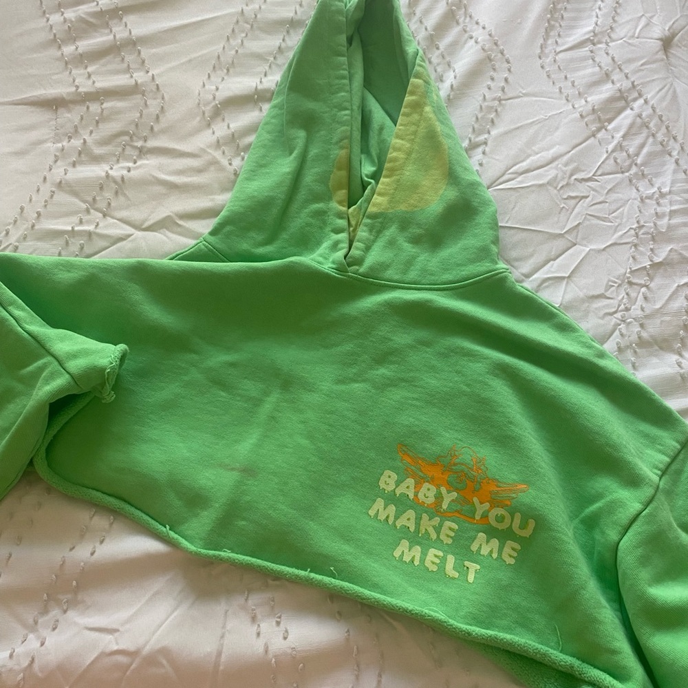 Boys lie matching “Toxic” cropped hoodie and extra long sweatpants